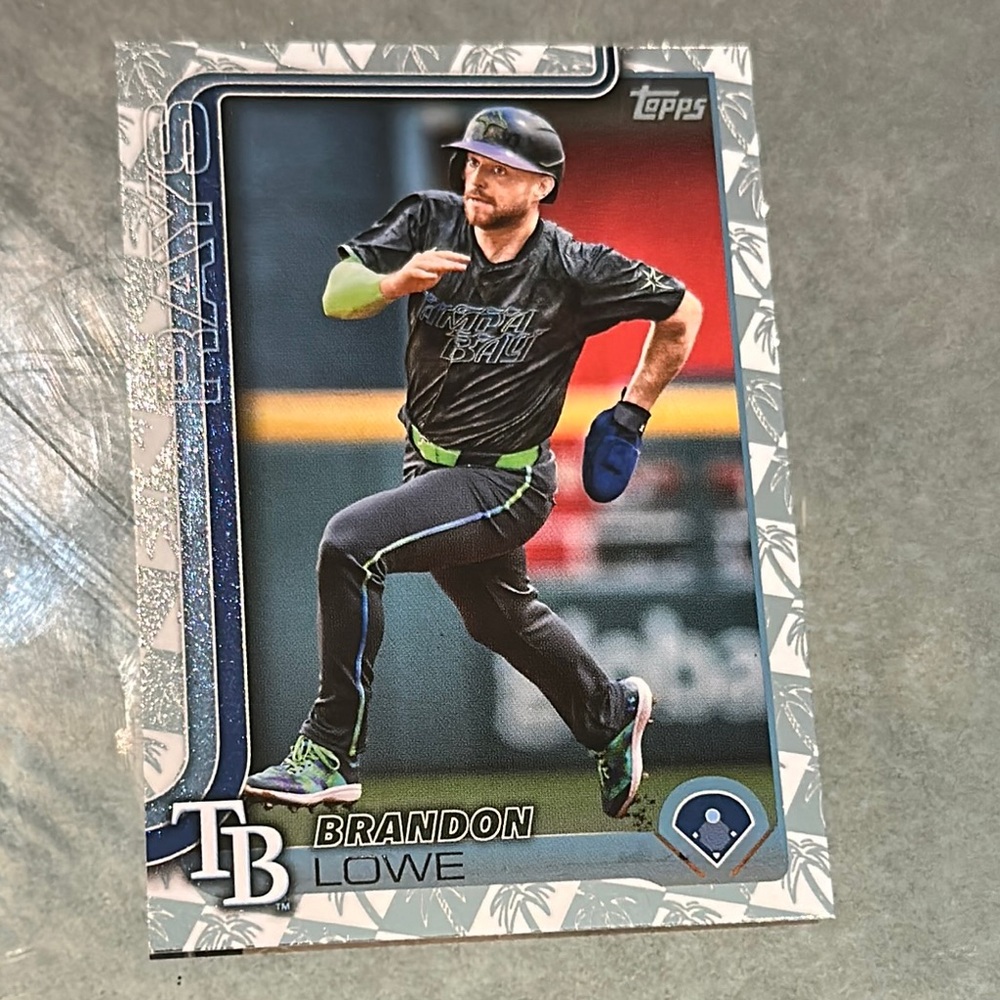 Topps Baseball Card - Dynamic Action Pose